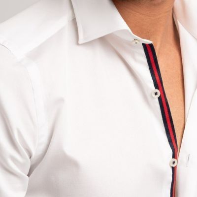 Camicia uomo tinta unita a manica corta , realizzata in cotone piquet stretch